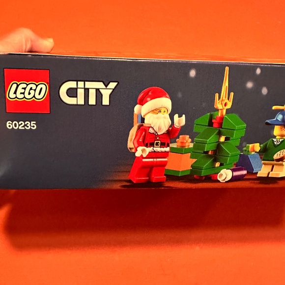 Lego City Advent Calendar 60235 - Picture 12 of 15
